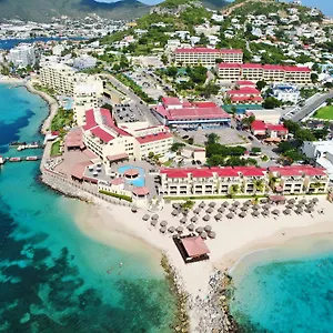 Marina & Semesteranläggning (resort)